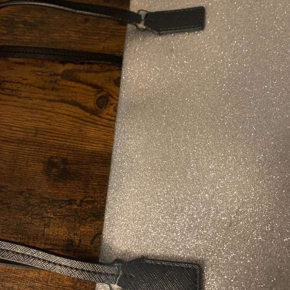 Kate Spade zip/top tote - Picture 4 of 7